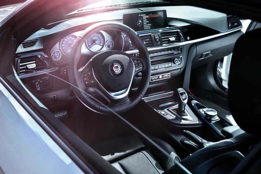 Интерьер Alpina D4 Bi-Turbo Coupe (F32) 2014 года  (фото 4 из 4)